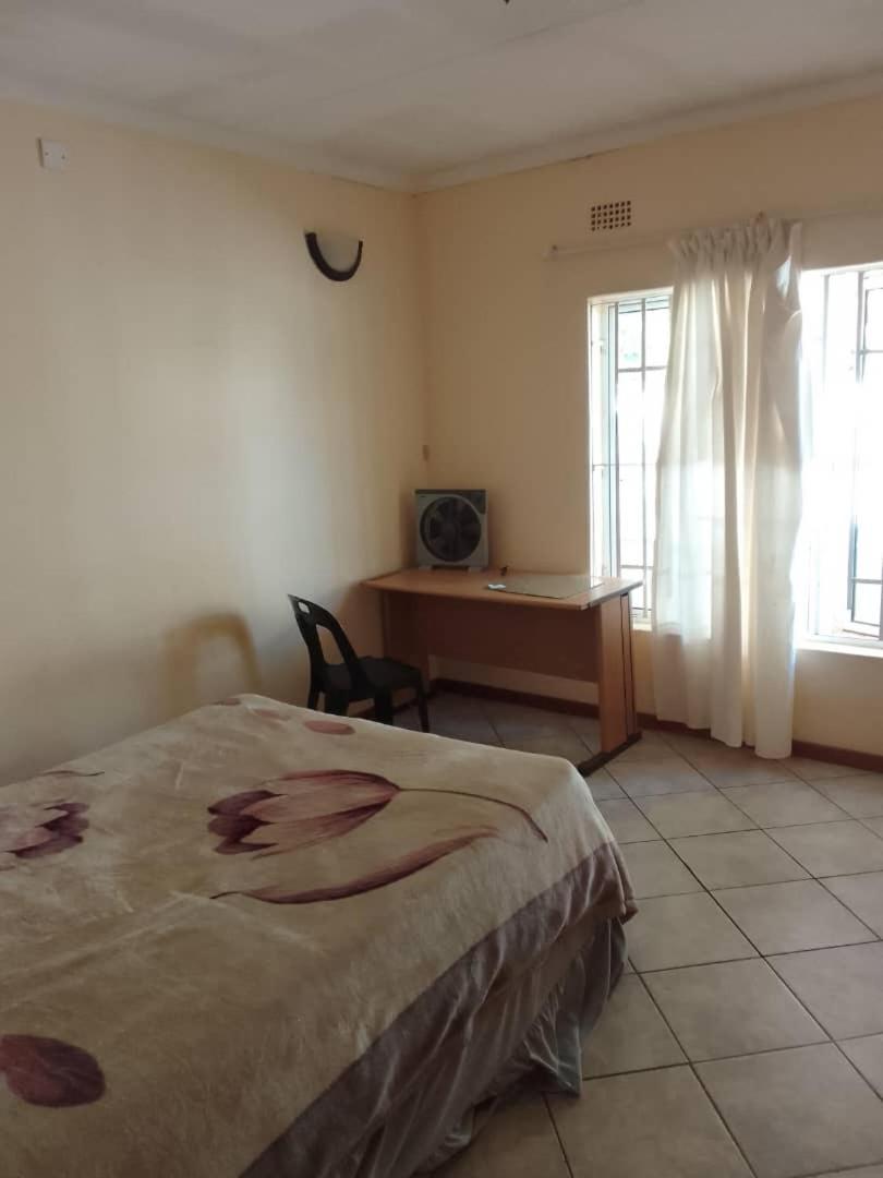 Bed and Breakfast Sugar Shack Backpackers Botswana Gaborone Exteriér fotografie